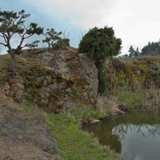 Zatopený lom u silnice do Pocoucova