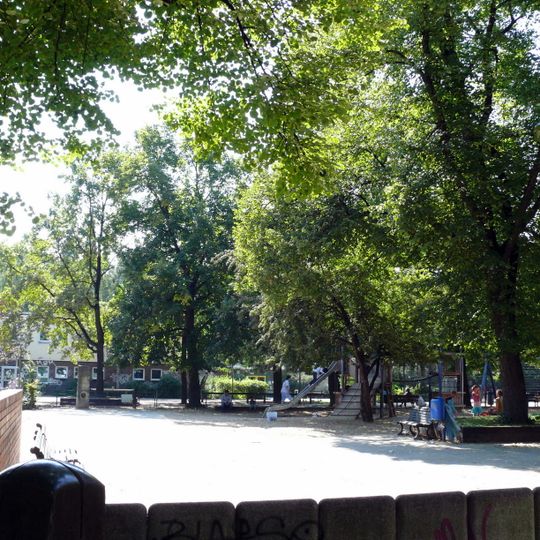 Sandsteinstele am Stephanplatz