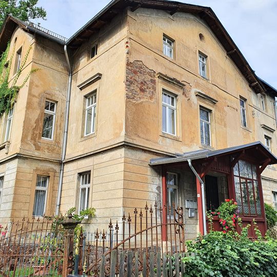 Villa - Bahnhofstraße 34