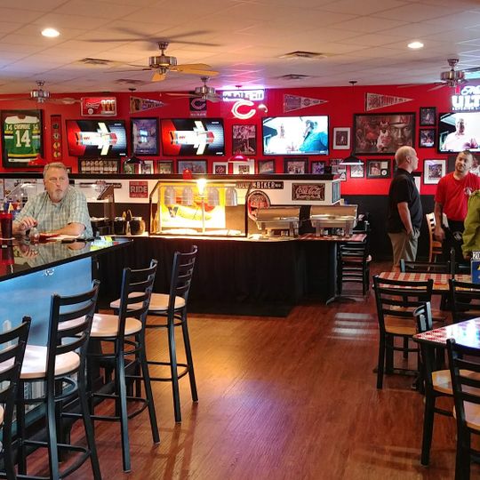 Joey D’s Chicago Style Eatery & Pizzeria