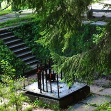 Братская могила моряков крейсера «Аврора», погибших в Великую Отечественную войну (Виллози)