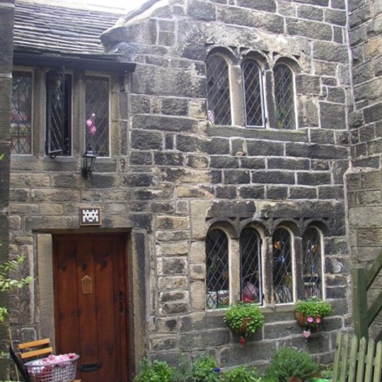Stag Cottage and basement lock up