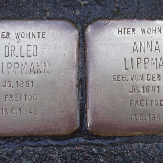 Stolperstein en memoria de Anna Lippmann