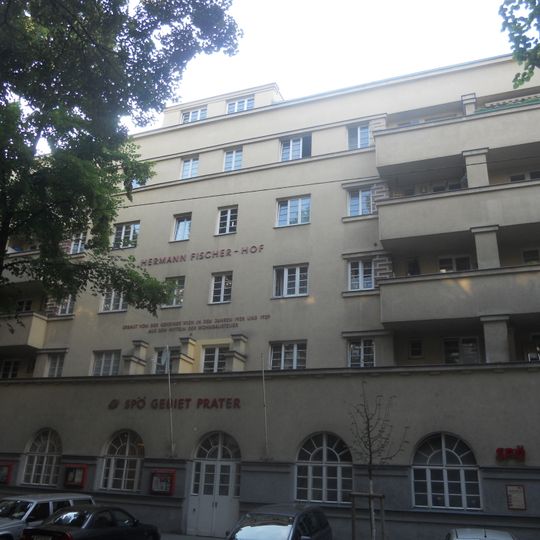 Kommunaler Wohnbau, Hermann-Fischer-Hof