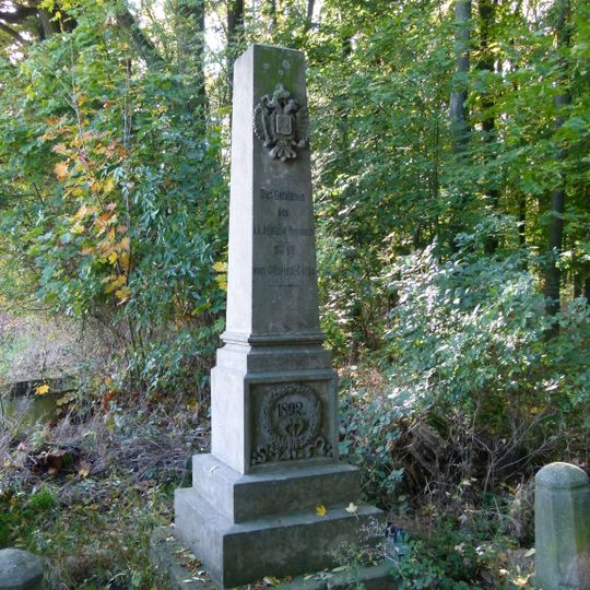 Pomník padlým z rakouského 67.pěšího pluku v bitvě 1866 ve východním cípu lesa Svíb u Máslojed