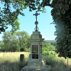 Kříž u silnice jižně od Kalovic