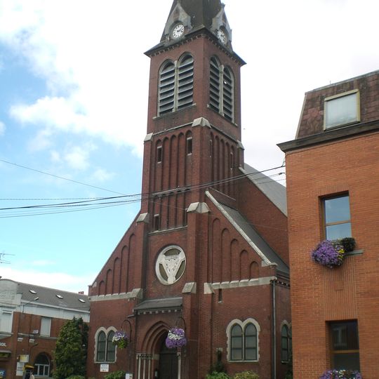 Église de la Sainte-Trinité de Louvroil