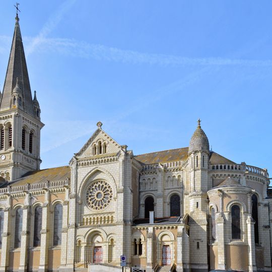 Église Notre-Dame la Neuve de Chemillé