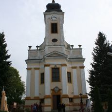 Seven Sorrows of Mary church, Maňa