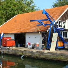 Vm. botenhuis bij de watersporthaven