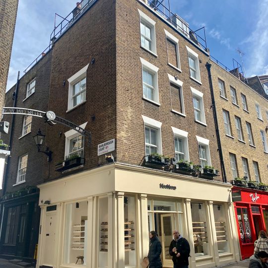 24, Carnaby Street W1