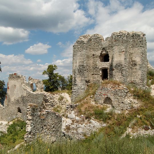 Hrad Gýmeš, hrad Jelenec, veža obytná