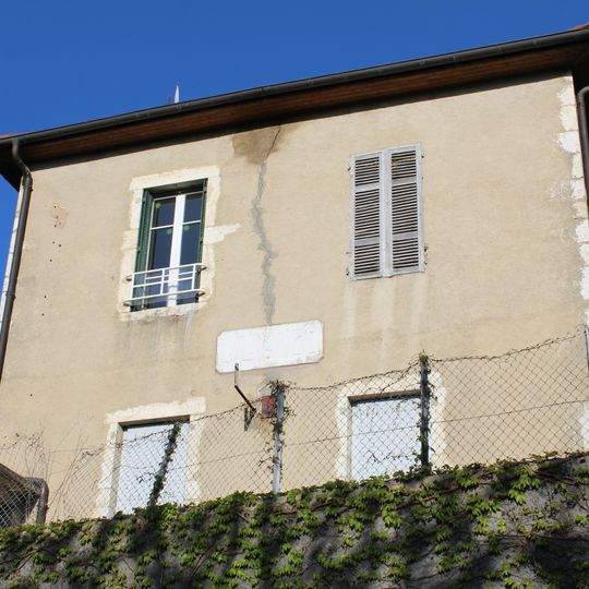 Former town hall of Lilignod