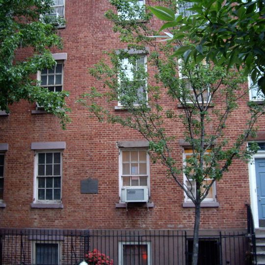 83 Sullivan Street House