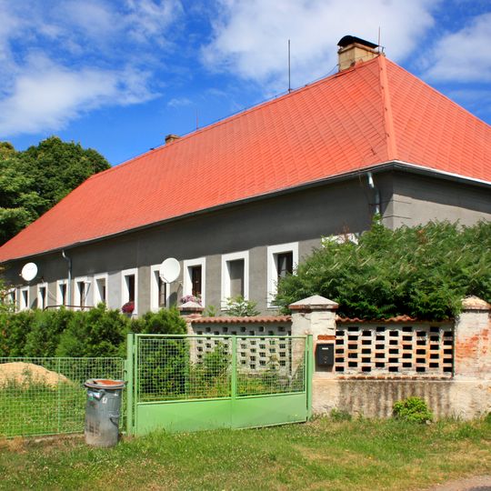 Zemědělský dvůr čp. 12
