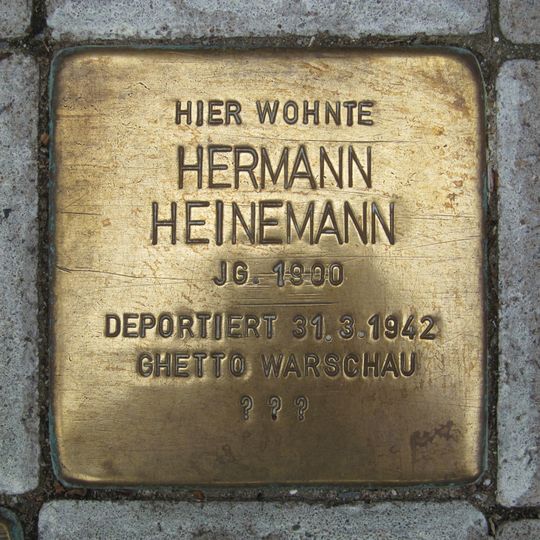 Stolperstein en memoria de Hermann Heinemann