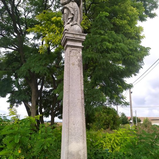 Socha Panny Márie, pilier