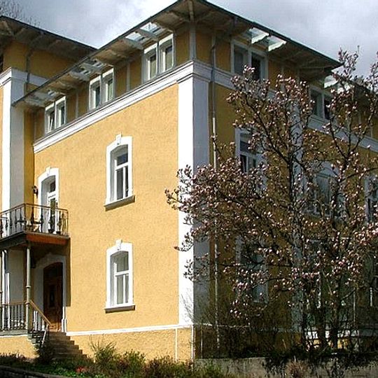 Direktionsvilla der ehemaligen Papierfabrik