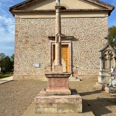 Croix du cimetière ancien de Jouvençon