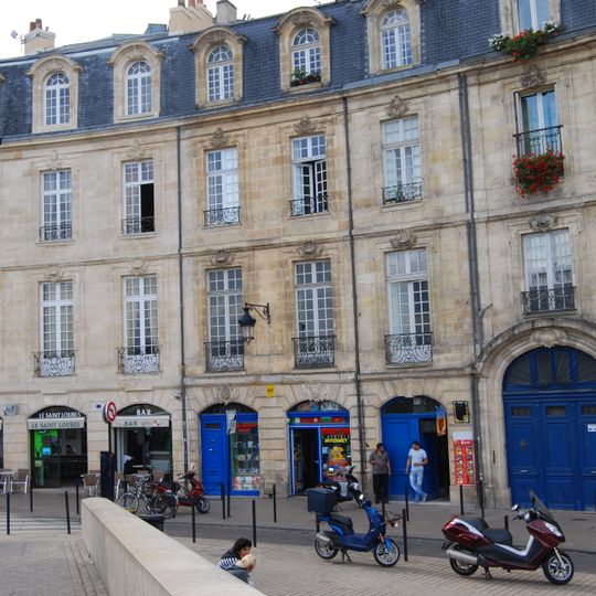 Immeuble, 9 place Bir-Hakeim