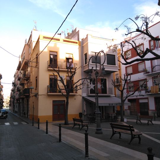 Conjunt d'illes de cases dels carrer Sant Pere i Gravina