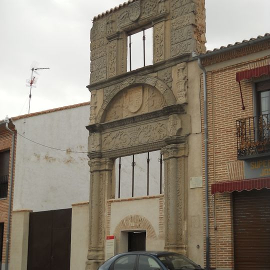 Portada del Palacio de Justicia o Arco de Piedra