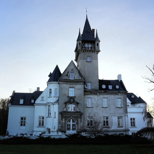 Pałac w Osowej Sieni