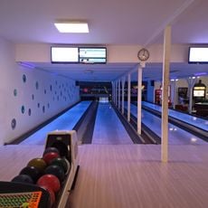 Retro Bowling Bár