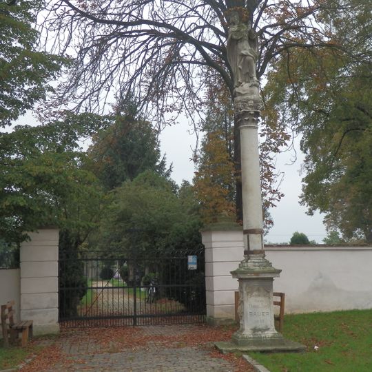 Sloup se sochou P. Marie