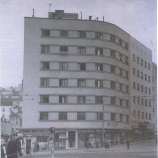 Queen's Astoria Design Hotel