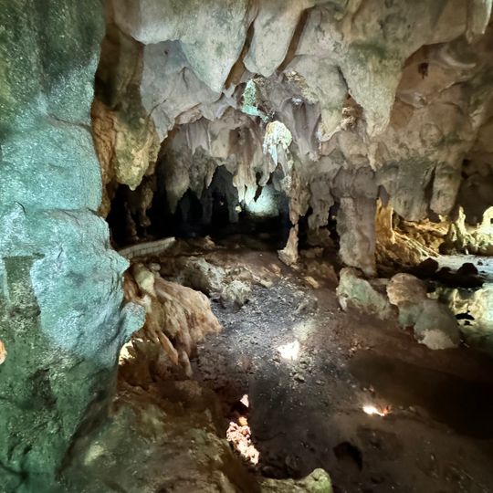 Hamilton Cave Tours