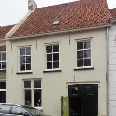 Herenstraat 11, Buren