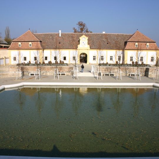 Meierhof- sowie Park- und Gartenanlage Schloßhof