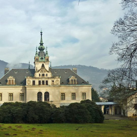 Velké Březno Castle