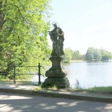 Socha svatého Jana Nepomuckého na Hejtmanské hrázi v Chlumu u Třeboně