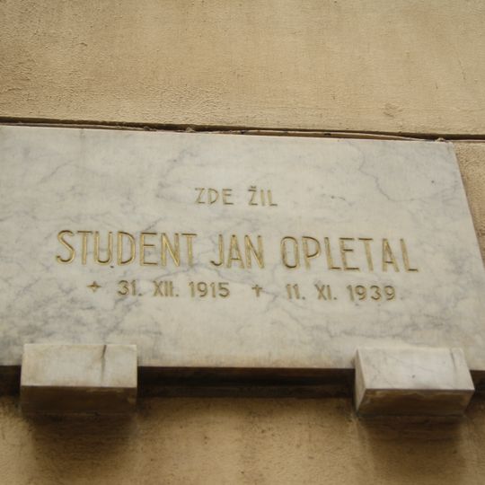 Pamětní deska Jana Opletala