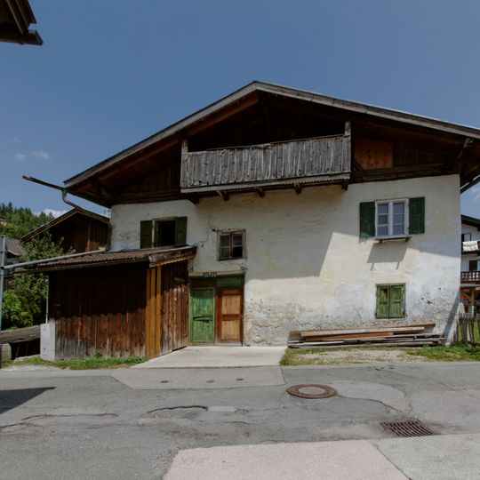 Ehemaliges Doppelbauernhaus