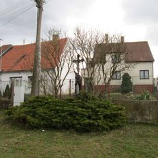 Kříž na rozcestí v Krči