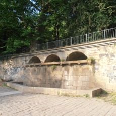 Anlage an der Einmündung des Mordgrundbachs mit Klengel-Gedenkstein