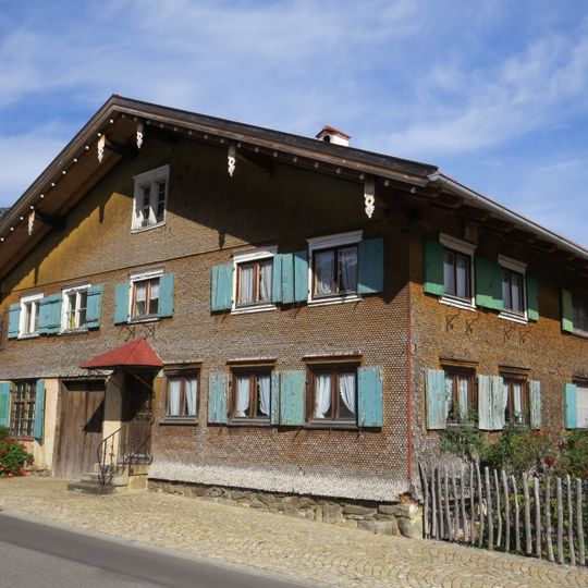 Ehemaliges Bauernhaus und Schmiede