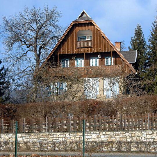 Villa Almrausch und „Und-Häusel“