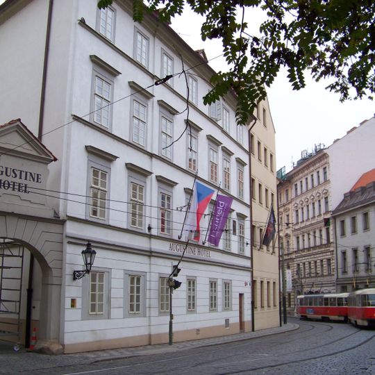 Dům U Zlatého kohouta a U mariánského obrazu