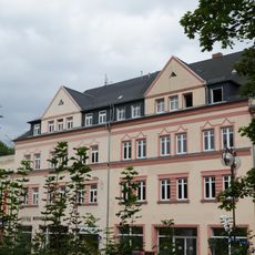 Doppelmietshaus in geschlossener Bebauung Otto-Schimmel-Straße 2; 4