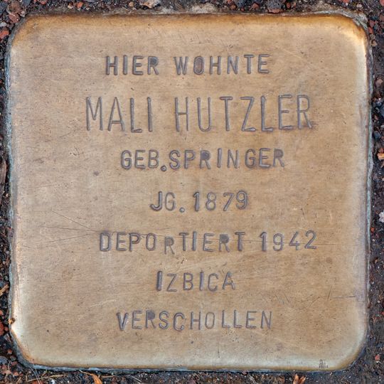 Stolperstein dedicated to Mali Hutzler