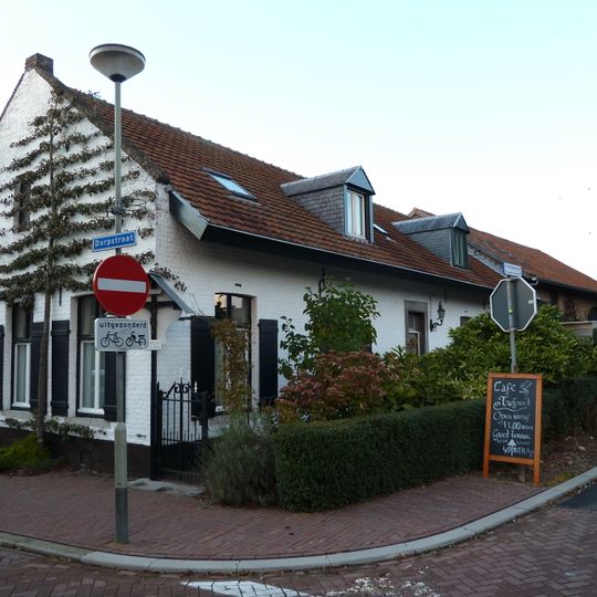 Dorpstraat 2, Sint Geertruid