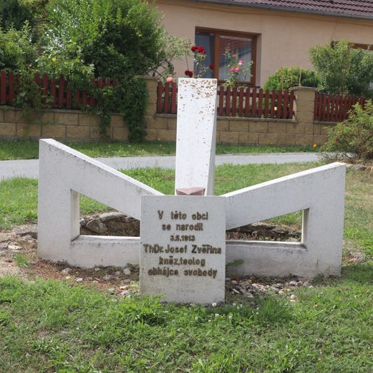 Pomník Josefu Zvěřinovi ve Stříteži