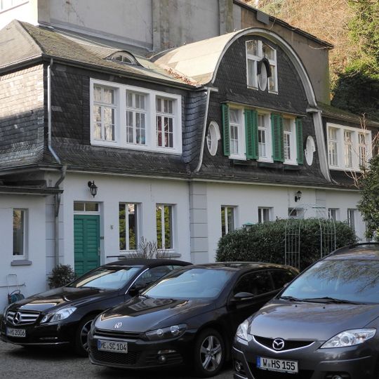 Friedrich-Ebert-Straße 152 b