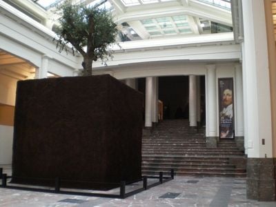 Interior 0