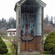 Bildstock mit Kruzifix und arma Christi