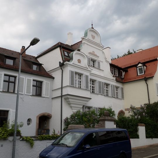 Reihenhausgruppe in Ecklage